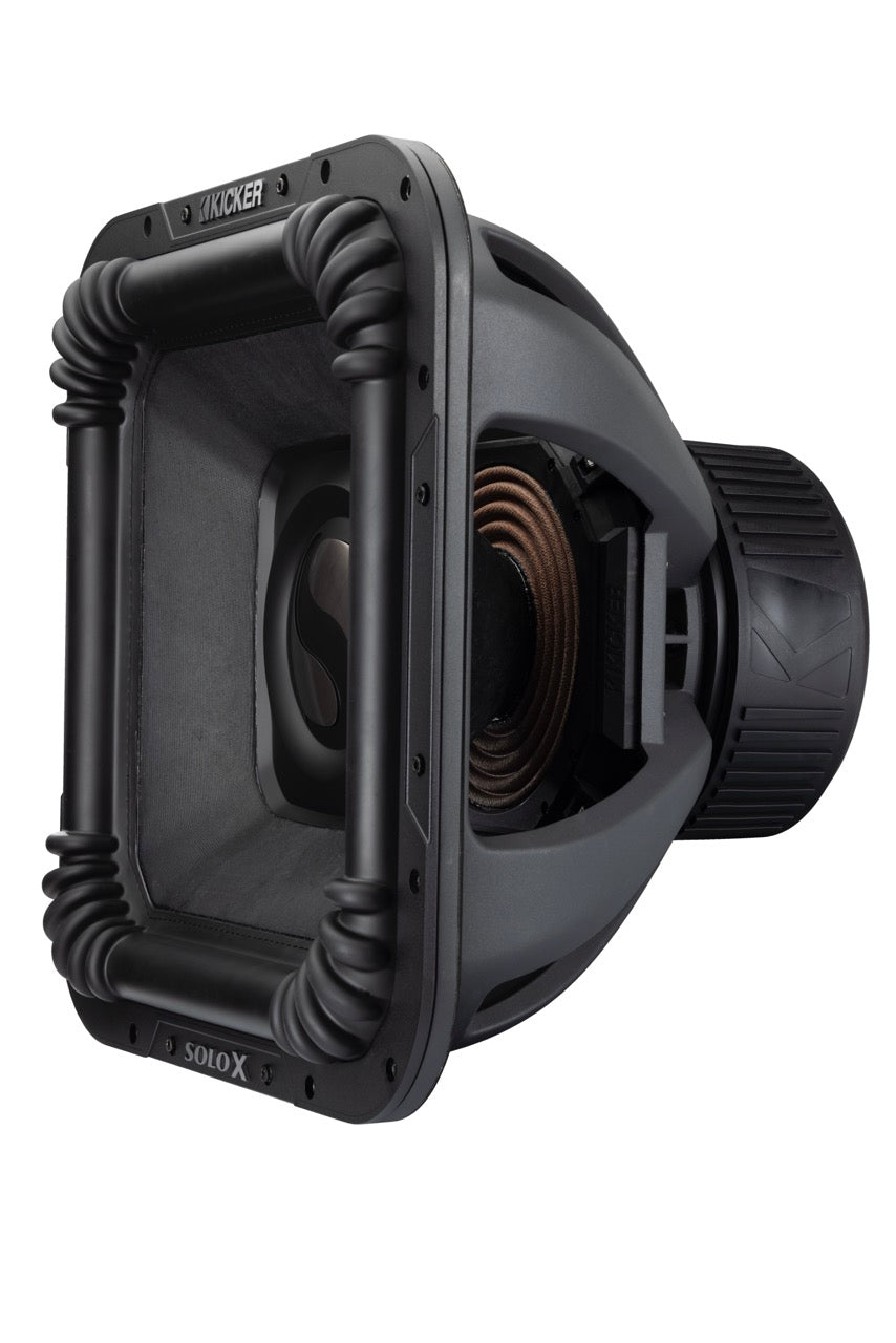 49L7X181 KICKER Solo-X 18