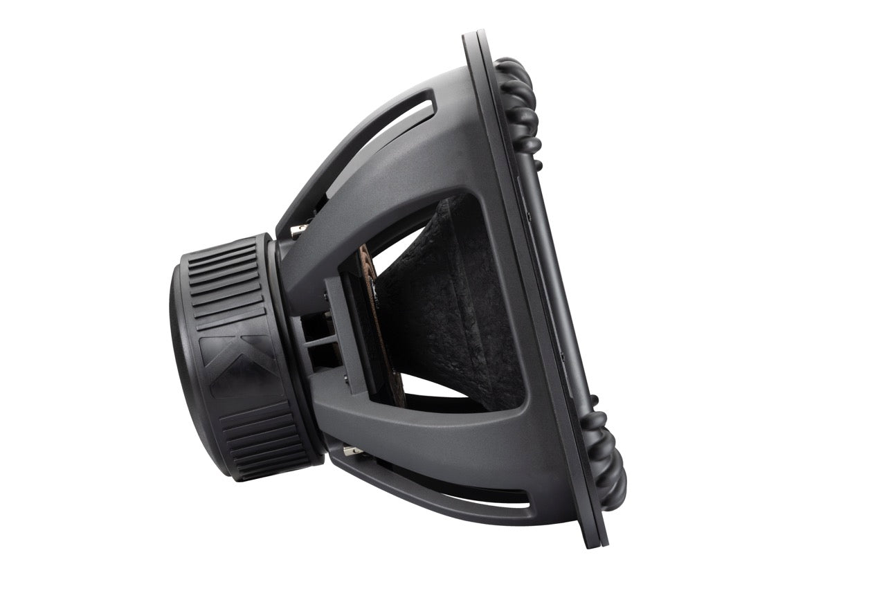 49L7X181 KICKER Solo-X 18