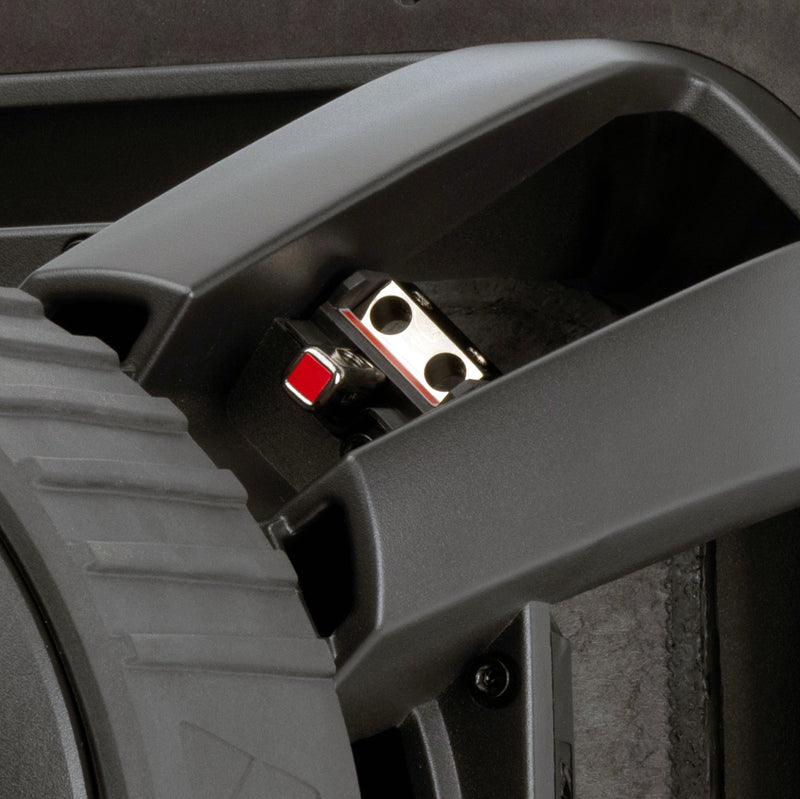 Kicker SoloXS 15 L7XS heavy duty terminals